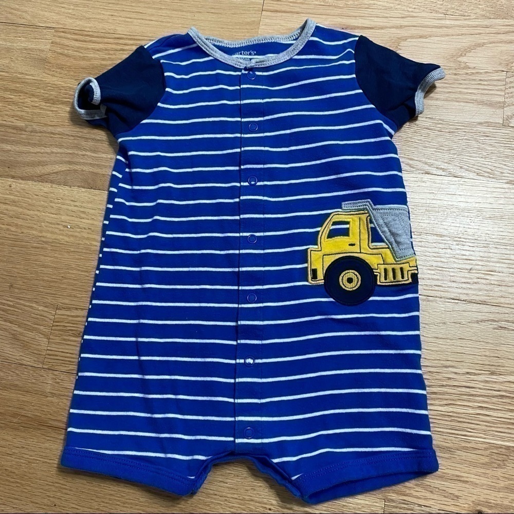 18 mos Boy Clothing Bundle Romper Long Sleeve Shirt Short Sleeve Onesie Nike - Picture 6 of 7